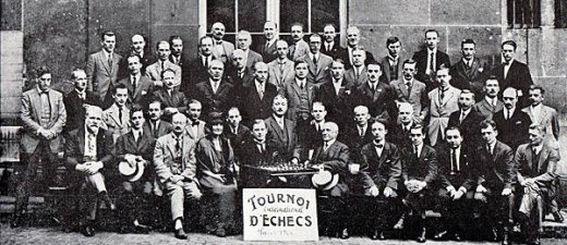 Création de la FIDE sous la présidence inaugurale d’Alexander Rueb, de 1924 à 1949